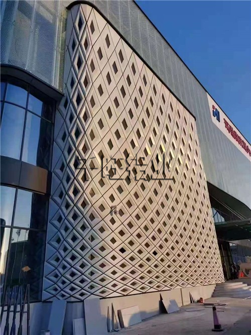 福建教你怎样挑选到一流的辊涂铝单板这五个要点很关键
