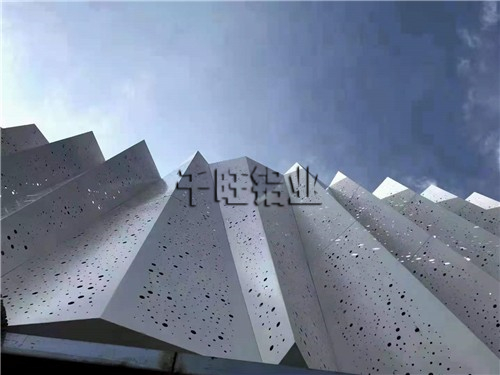 怎么才可购得合适的包柱铝单板