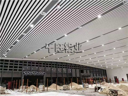 千旺建材公司让你如何能选对优质木纹铝单板