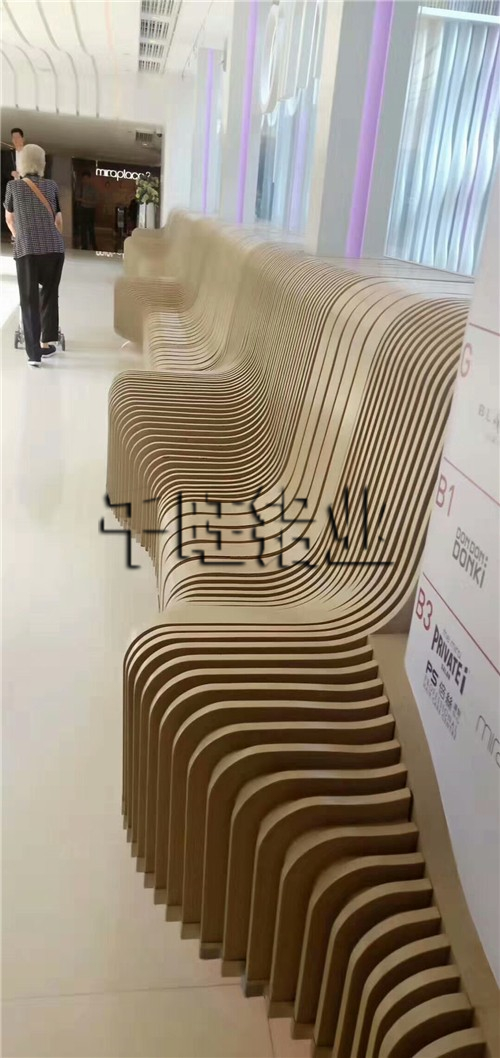 包柱铝单板生产厂家哪一个好？教你如何选过硬包柱铝单板